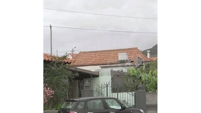 Filho ataca mãe com seis facadas em Porto
