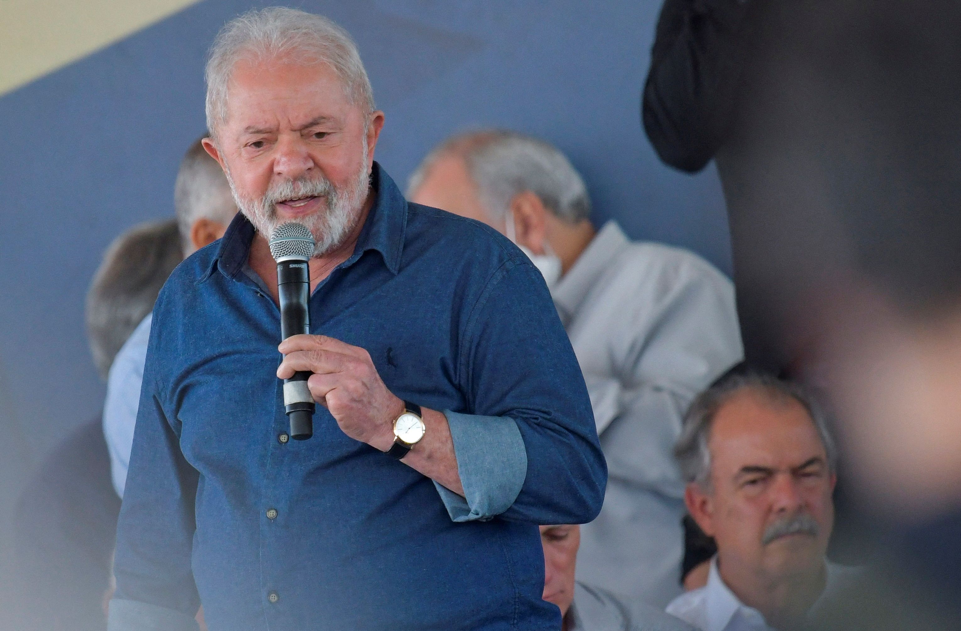 Se eleito, Lula extinguirá Auxílio Brasil e pagará Bolsa Família no valor de R$ 100,00