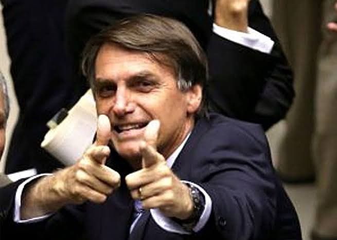 “Retirem o capivara imediatamente da administração” diz Bolsonaro