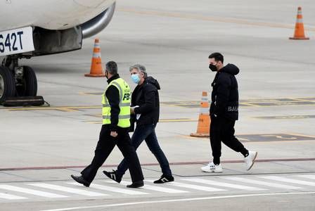 Última hora: Messi apanhado no aeroporto de Lisboa ao lado de Rui Pedro Braz, e gera loucura