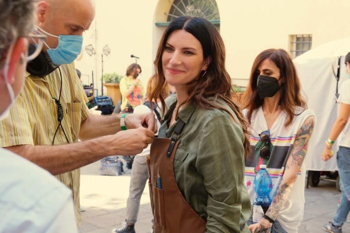 Laura Pausini protagonizará filme sendo pobre